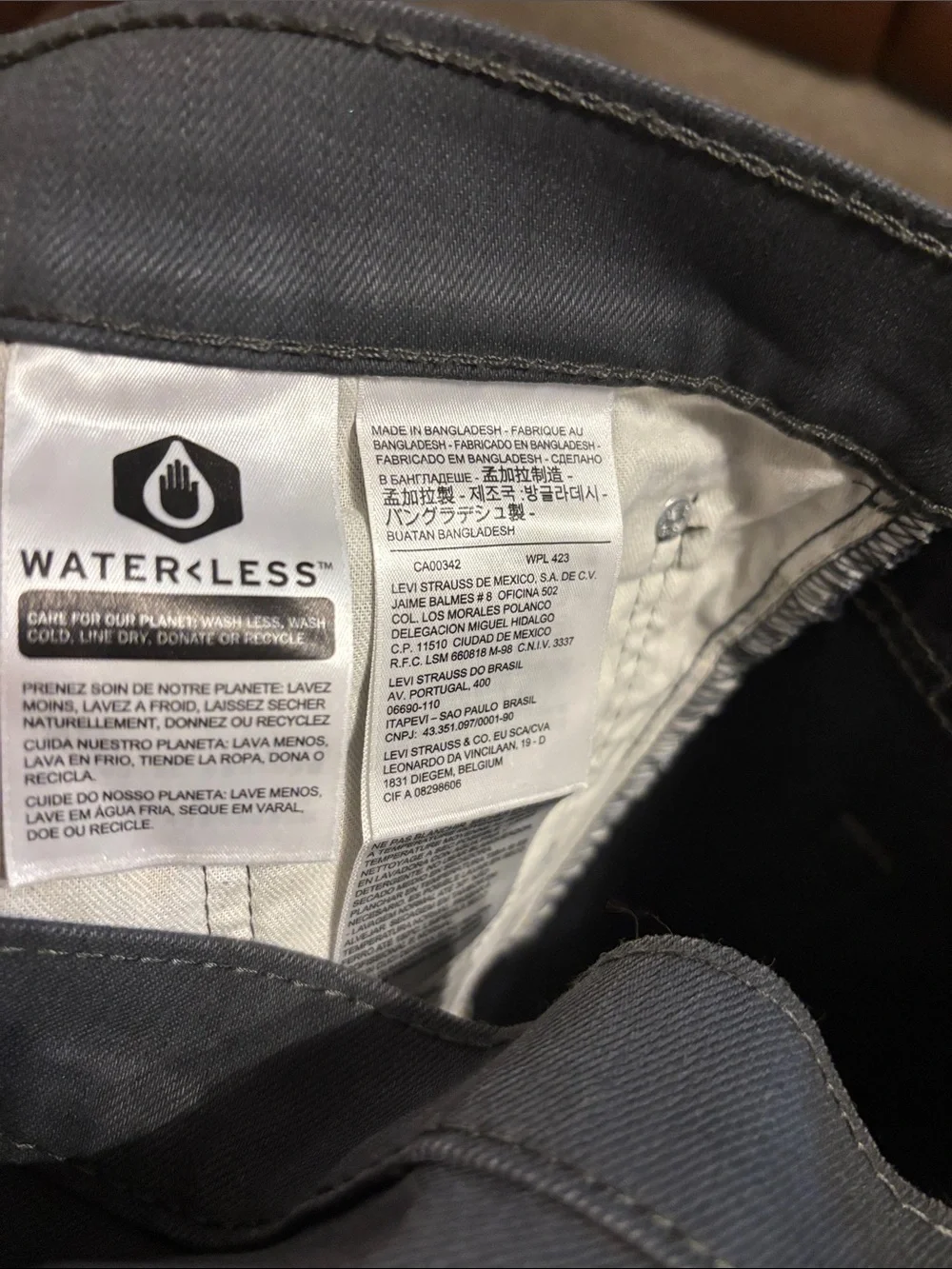 Levi's 541 Straight Leg Pants in Black